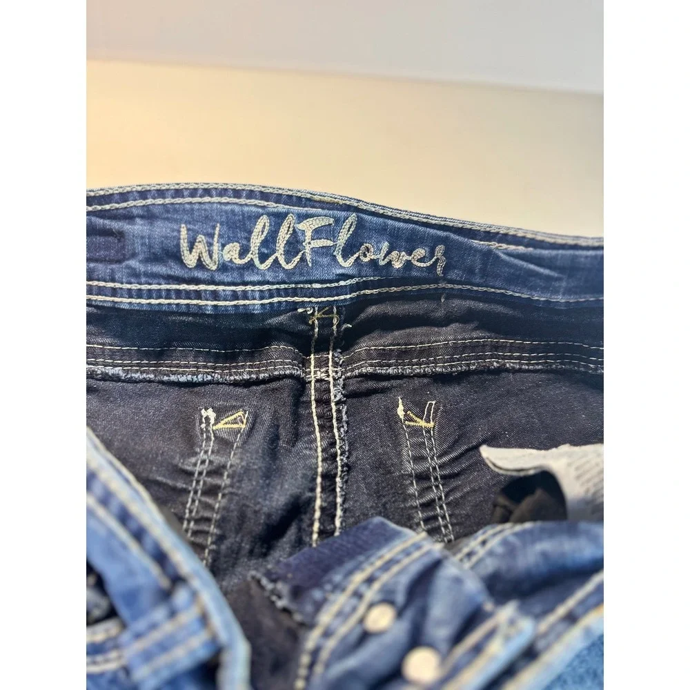 WallFlower Skinny Jeans Womens 11/12 Dark Wash Embroidered Pockets Denim Pants‎